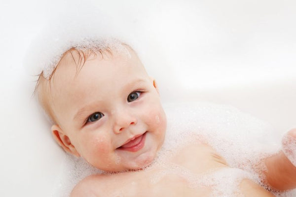 La bañera ideal para tu bebé ¿Cómo escogerla?